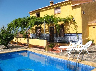 Die Finca El Caballo liegt im Hinterland von Almunecar und La Herradura