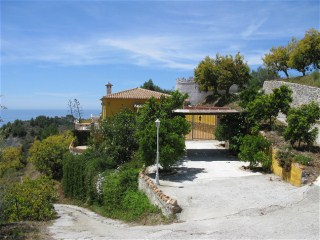 Das Auto kann auf dem privaten Grundstck geparkt werden
