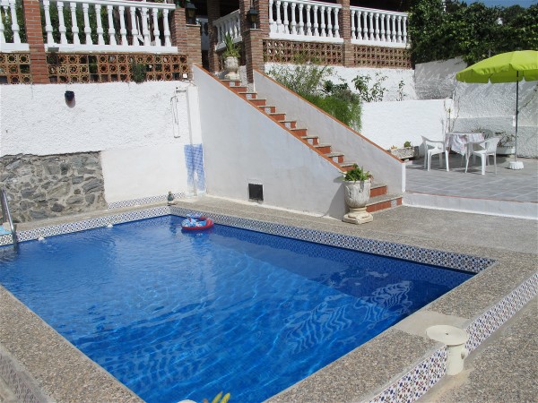 privater Pool, nicht einsehbar