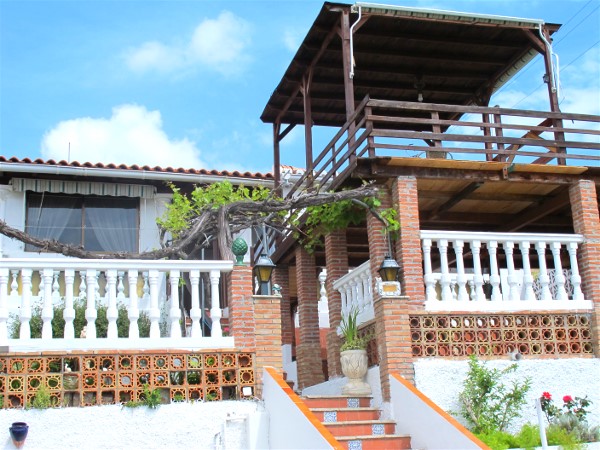 Die Terrassen der Finca Cabria