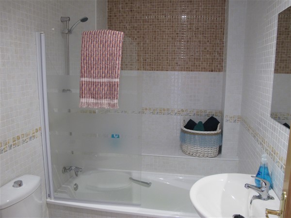 zweites Bad im Untergeschoss