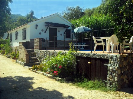 Die Finca Naranjos liegt ruhig im Hinterland von Marbella