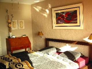 Durch die gro�en Terrasent�ren sidn die Schlafzimm lichtdurchflutet