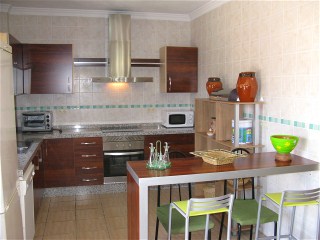 Die offene Kche ist gut ausgestattet