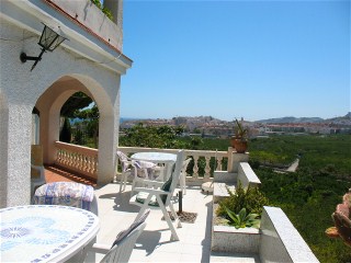 Die Terrasse und Garten im Appartement an der Costa Tropical