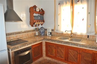 Die Einbaukche ist gut ausgestattet