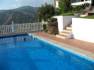Blick in die Berge der Sierra Tejada in Andalusien