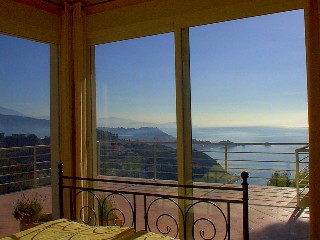 Vom Schlafzimmer berblicken Sie das Meer